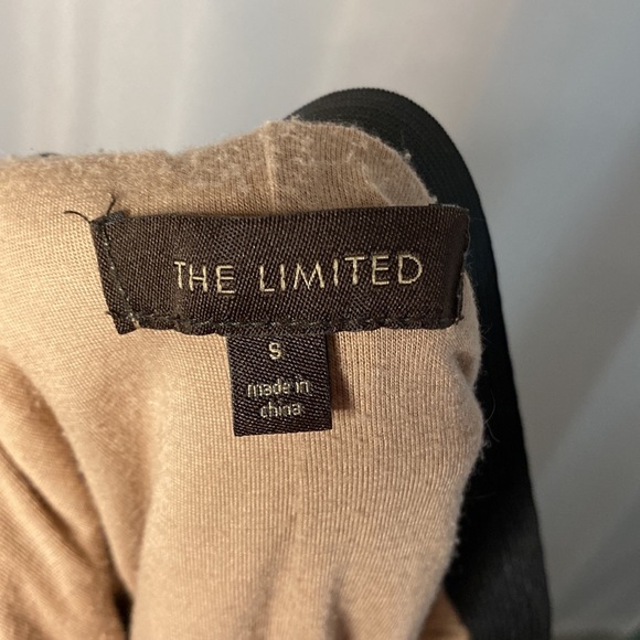 ❗️MOVING SALE❗️ The Limited Sequin Pencil Skirt Rose Gold Size S - Picture 4 of 7